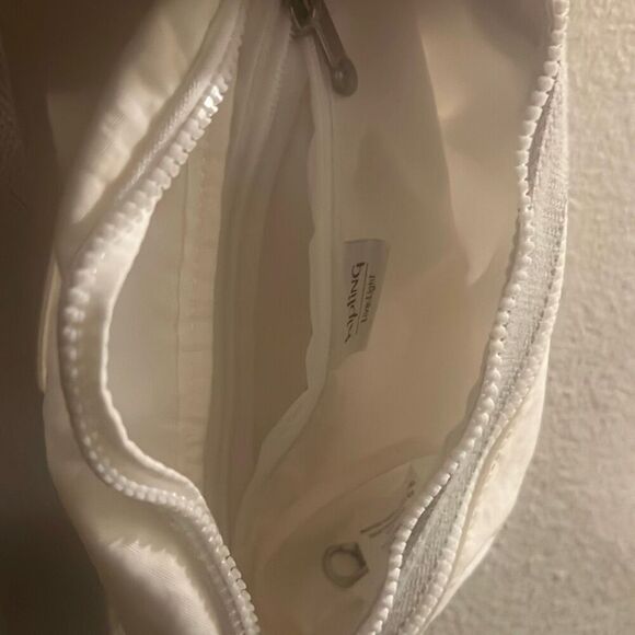 ✨Kipling Yasemina White Fanny Pack✨ - Picture 7 of 9